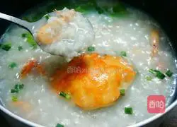 Illustration of how to make seafood porridge 5