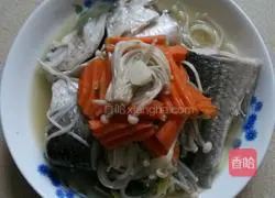 Illustration of how to make boiled fish with enoki mushrooms 14