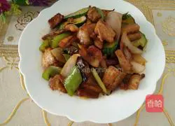 Home-style twice-cooked pork recipe 16