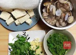 Illustration of how to make clams and wakame vermicelli in a pot 4