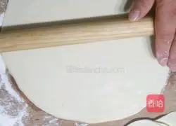 Illustration of how to make spring cake skin 3