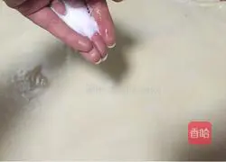 Illustration of how to make hand-torn biscuits 5