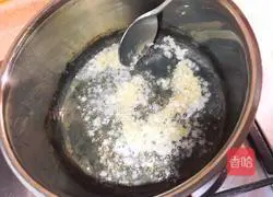 Illustration of how to make steamed chicken with drum juice 5