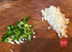 Illustration of how to make drunken pork ribs 3