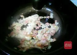 Illustration of how to make tomato and bacon pasta 5