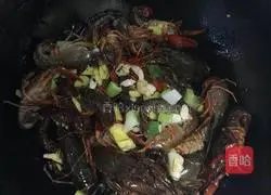 Illustration of how to make beer lobster 9