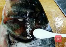 Illustration of how to make fish head with chopped pepper 3