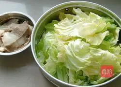 Illustration of twice-cooked pork with cabbage 1