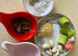 Illustration of how to cook crucian carp in sauce 2