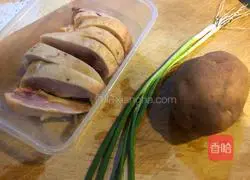 Illustration of how to make steamed chicken legs with potatoes 1