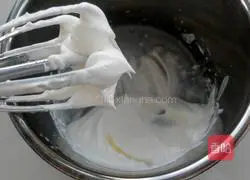 Cocoa Cream Cake Roll Recipe Illustration 20