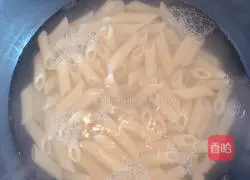 Illustration of Pan-fried Black Pepper Salmon/Salad Macaroni 3