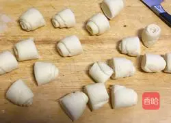 Illustration of how to make coconut buns 8
