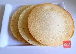 Illustration of how to make cream cake 2