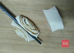 Illustration of how to make sesame sugar rolls 4