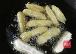 Hakka style - Illustration of how to make fried fermented rice dumplings 6