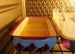 Illustration of how to make a smooth and tender cake that does not require whipping 5