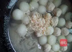 Illustration of how to make fish balls and winter melon balls 9