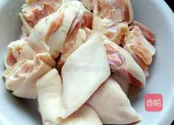 Illustration of Braised Pork Claws 1