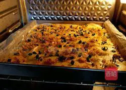 Illustration of how to make sea salt, chive and meat floss cake rolls 13