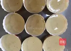 Illustration of how to make raisin cupcakes 7