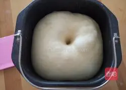 Illustration of how to make bagels 4