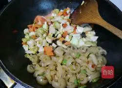 Illustration of how to make fried pork rinds with kimchi 7