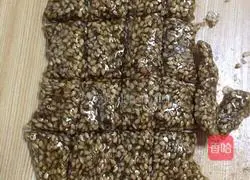 Illustration of how to make sesame candy 9