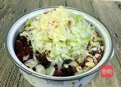 Illustration of how to make peanut oil spicy seeds (not spicy) 5