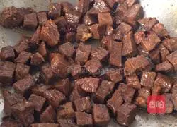 Beef cubes Illustration of practice 11