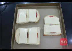 Illustration of how to make bread pizza 6