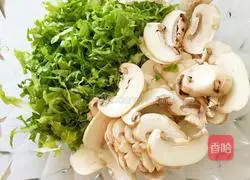 Illustration of how to make mushroom and bacon egg pancakes 2