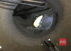 Illustration of how to make fried egg bread sticks 4