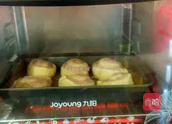 Illustration of how to make two-color butter bread 11