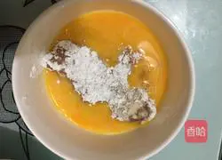 Illustration of how to make Crispy Chicken Steak Cheeseburger 4