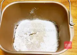 Illustration of how to make tuna pizza 1