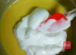 Illustration of how to make banana chiffon cake 12