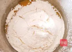 Illustration of how to make orange chiffon cake 6