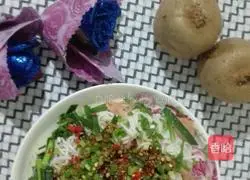 Illustration of how to make Dian-style cold rice noodles 4