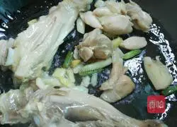 Illustration of how to cook potato braised chicken legs 9