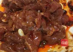 Illustration of how to make stir-fried beef slices 4