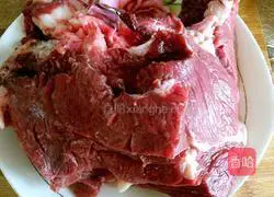 Illustration of how to make black bean beef sauce 1