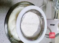 How to make angel food cake Illustration 5