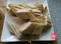 Illustration of how to make Qianzhang Braised Chicken 2