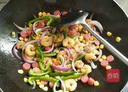 Illustration of how to make ham and shrimp pizza 5