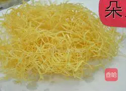 Illustration of how to make golden salad with anchovy shrimp 3