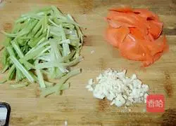 Illustration of braised chicken wings with mushrooms 3