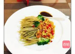 Illustration of how to make mushroom noodles and fish 12