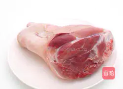 Illustration of how to make secret elbow rolls with sauce 1