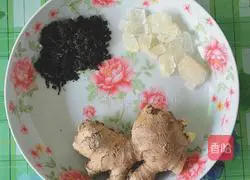 Illustration of how to make Pu'er ginger soup and ginger tea 1